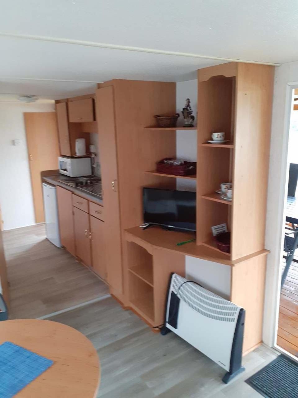 Mobilheim Na Louce Villa Vyrovice ภายนอก รูปภาพ