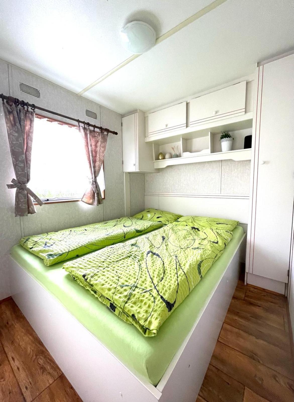 Mobilheim Na Louce Villa Vyrovice ภายนอก รูปภาพ
