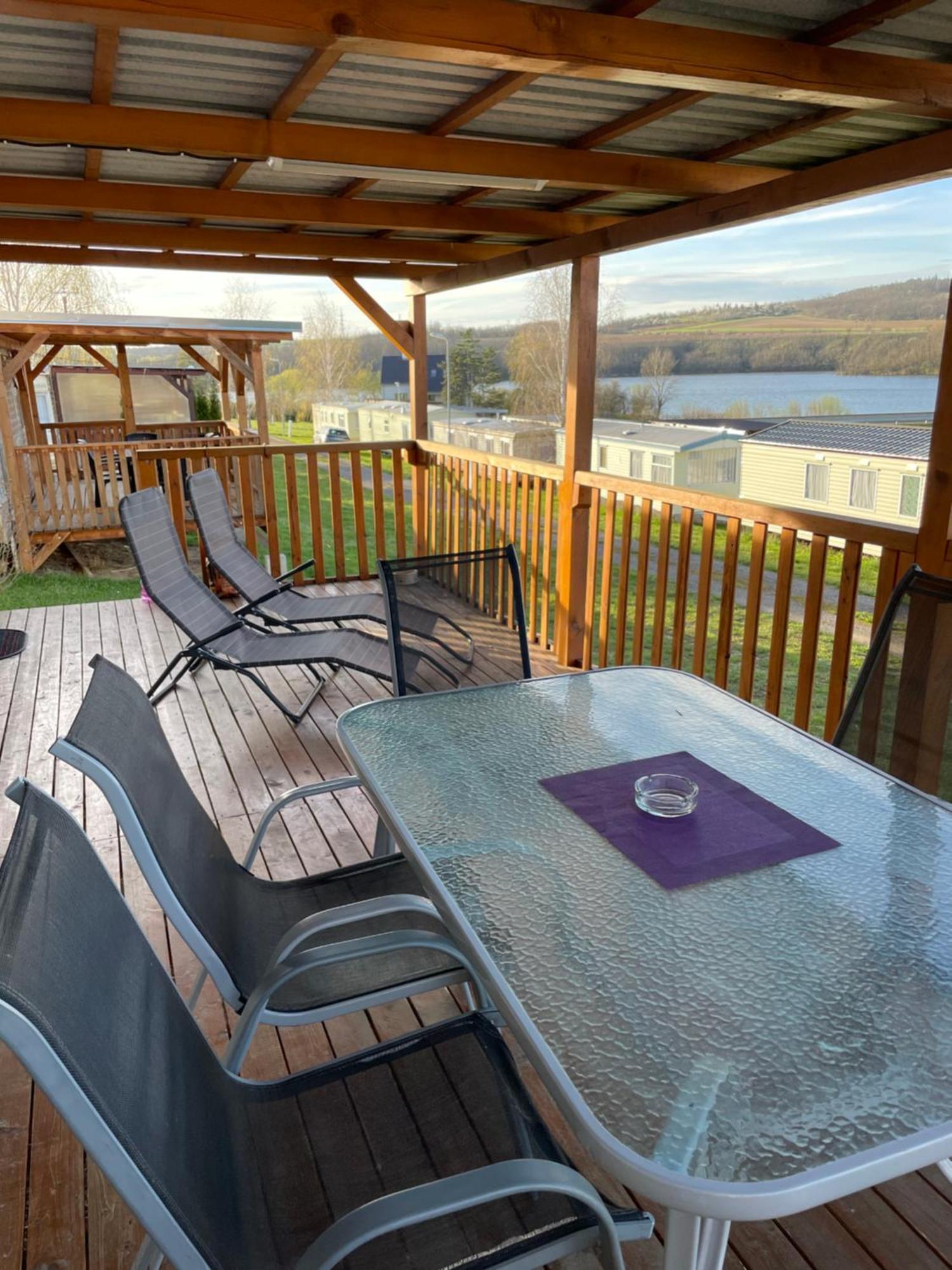 Mobilheim Na Louce Villa Vyrovice ภายนอก รูปภาพ